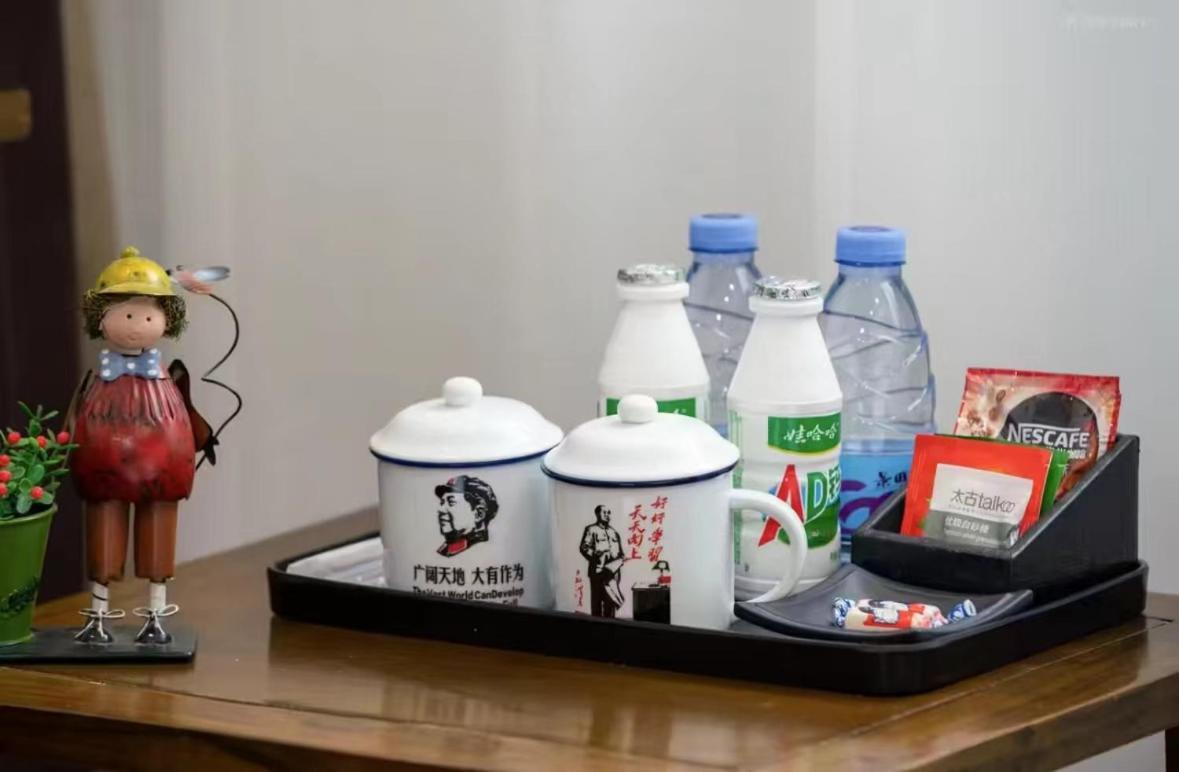 Nostalgia Hotel Beijing Guozijian Ghost Street - Near Beijing Lama Temple, Beihai Park, Jingshan Park, Drum Tower, Houhai Bar Street, Tian'Anmen Square, Located In Beijing Traditional Hutongs, 5 Minutes Away From Beixinqiao Metro Station Bagian luar foto