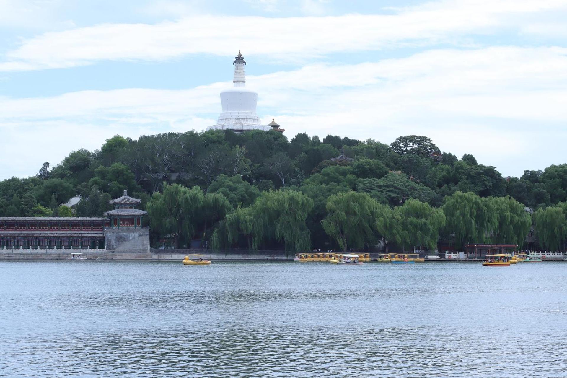 Nostalgia Hotel Beijing Guozijian Ghost Street - Near Beijing Lama Temple, Beihai Park, Jingshan Park, Drum Tower, Houhai Bar Street, Tian'Anmen Square, Located In Beijing Traditional Hutongs, 5 Minutes Away From Beixinqiao Metro Station Bagian luar foto